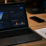systeme io avis : outil tout-en-un entrepreneurs, tunnel de vente sur ordinateur
